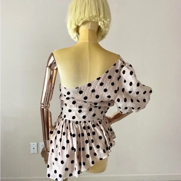 Do+Be Neutral Tan/Black Polka Dot One Shoulder Puff Sleeve SZ M - Picture 3 of 6
